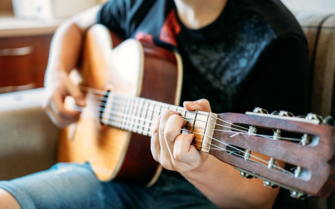 Cours de guitare à domicile à la Réunion : conseils et astuces